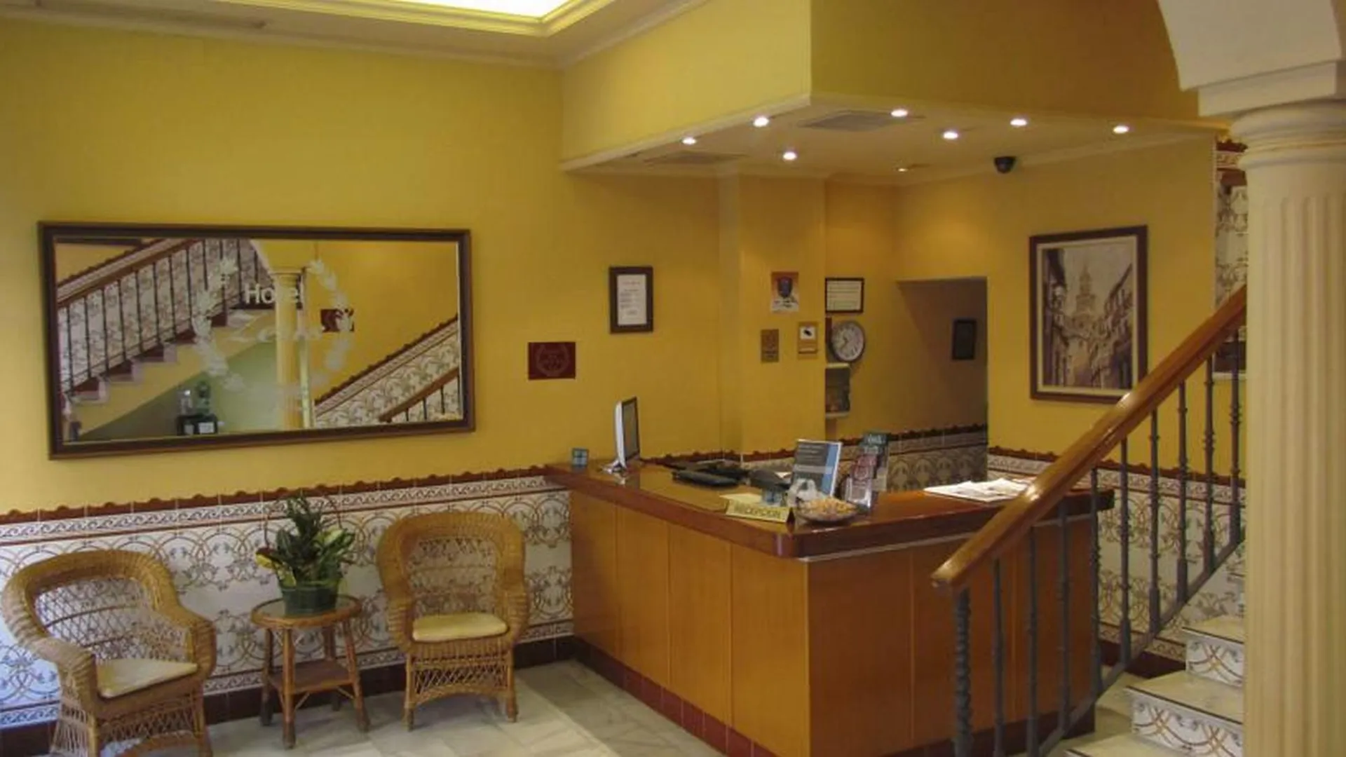 **  Hotel Zeus Málaga İspanya